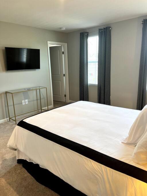 Family Friendly 4Br Home Near Ft Gregg Adams Vsu بطرسبرغ المظهر الخارجي الصورة