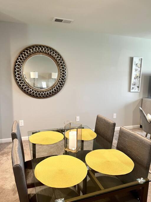 Family Friendly 4Br Home Near Ft Gregg Adams Vsu بطرسبرغ المظهر الخارجي الصورة