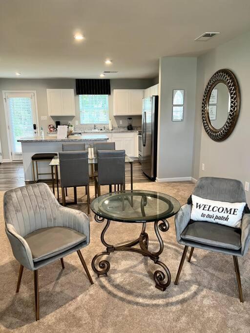 Family Friendly 4Br Home Near Ft Gregg Adams Vsu بطرسبرغ المظهر الخارجي الصورة